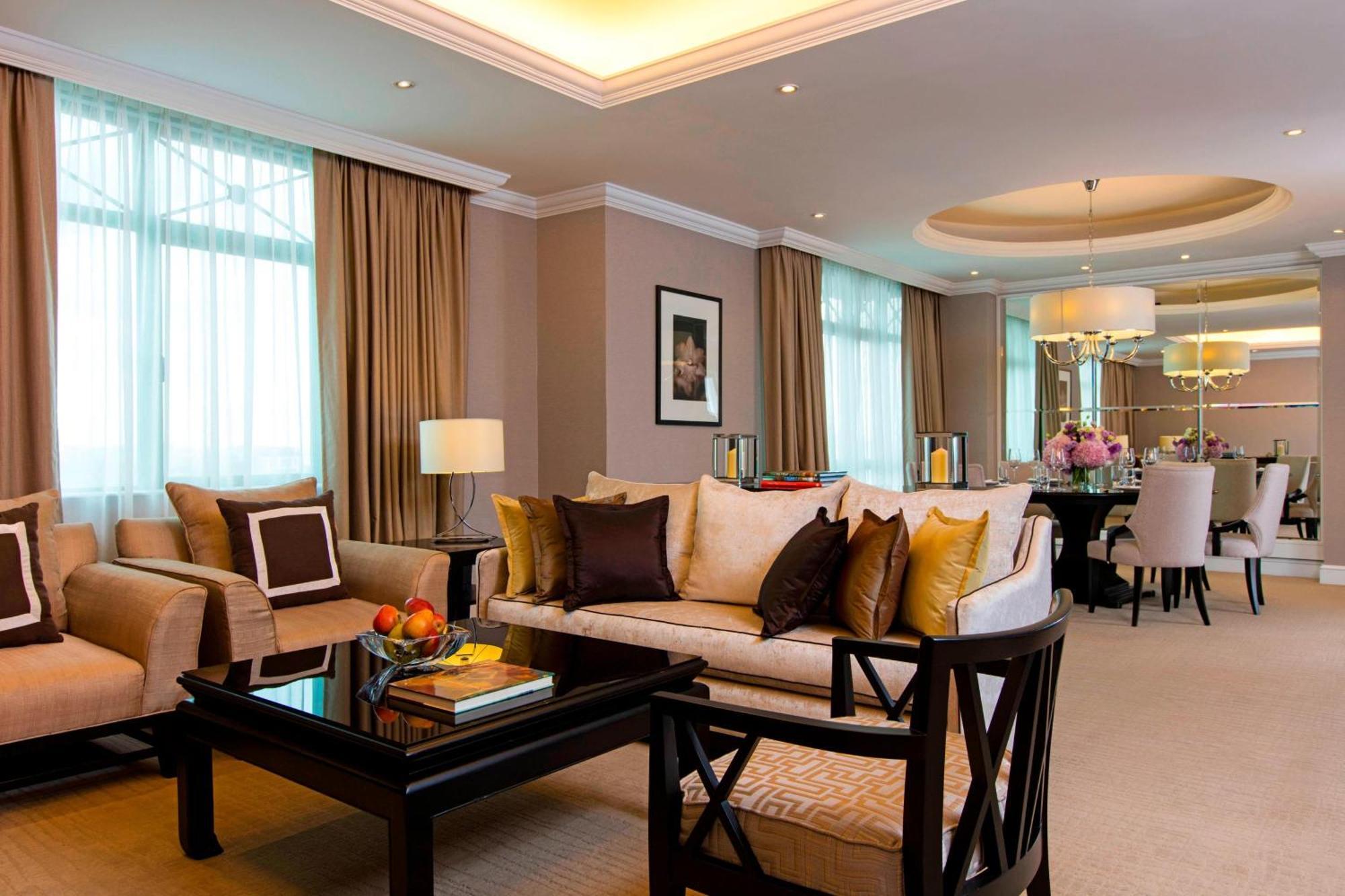 The Ritz-Carlton, Kuala Lumpur Hotel Exterior foto A suite at the Shangri-La Hotel, Kuala Lumpur